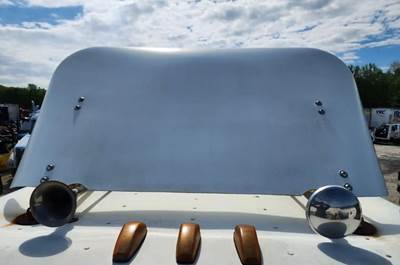 Freightliner Columbia 120 Roof Fairing