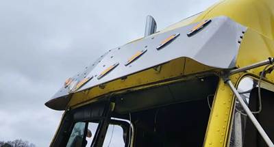 Freightliner FLD132 Classic XL Roof Fairing for a 2001 Freightliner FLD132 XL CLASSIC