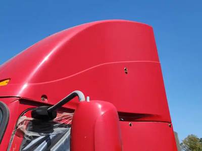 Mack Pinnacle CXU613 Roof Fairing for a 2015 Mack CXU613
