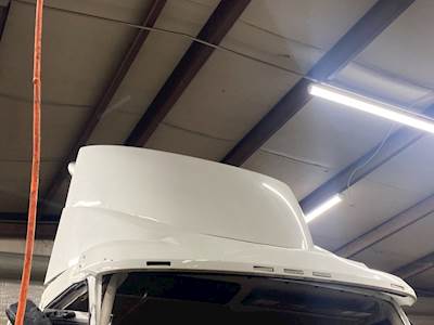 Volvo VNM Roof Fairing