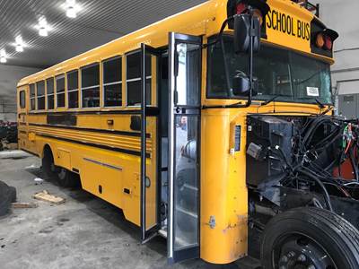 Blue Bird BB Conventional Salvage Truck