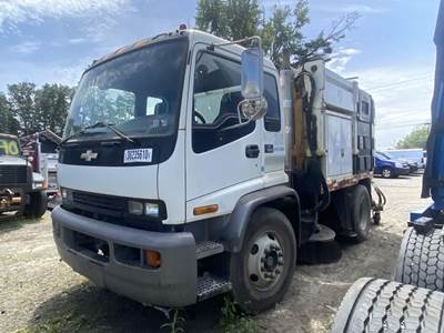 Chevrolet T7500 Salvage Truck