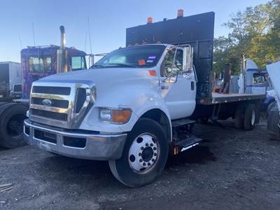 Ford F-750 Salvage Truck