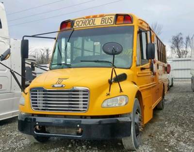 Freightliner B2 Salvage Truck