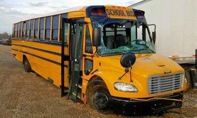 Freightliner B2 Salvage Truck