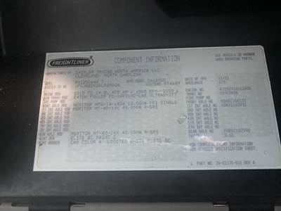 Freightliner Cascadia 125 Salvage Truck