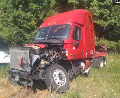 Freightliner Cascadia 125 Salvage Truck