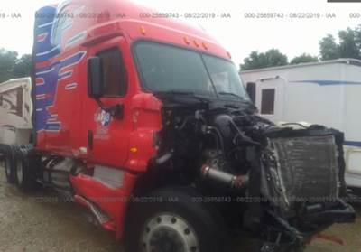 Freightliner Cascadia 125 Salvage Truck