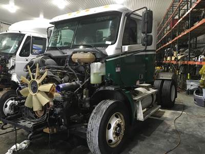 Freightliner Columbia 112 Salvage Truck