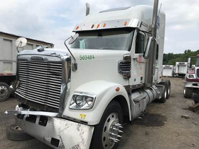 Freightliner Coronado 122 Salvage Truck