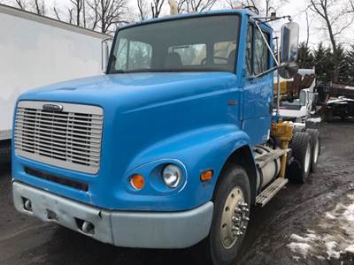 Freightliner FL112 Salvage Truck
