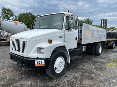 Freightliner FL70 Salvage Truck
