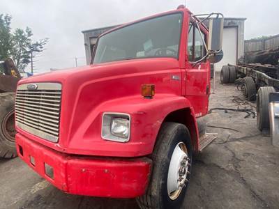 Freightliner FL70 Salvage Truck