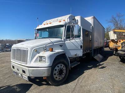 Freightliner FL70 Salvage Truck