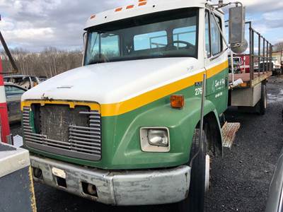 Freightliner FL70 Salvage Truck