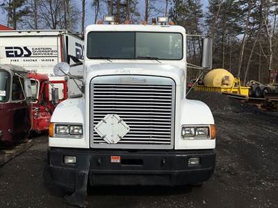 Freightliner FLD120 Salvage Truck