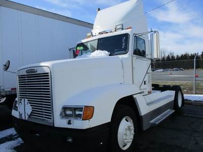 Freightliner FLD120 Salvage Truck