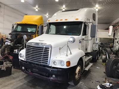 Freightliner ST120 Salvage Truck