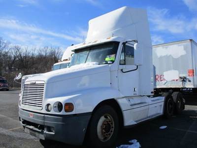 Freightliner ST120 Salvage Truck