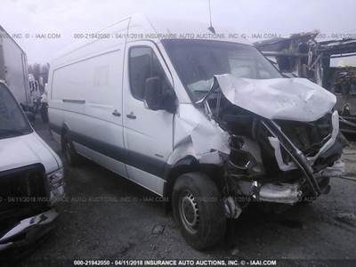 Freightliner Sprinter 2500 Salvage Truck