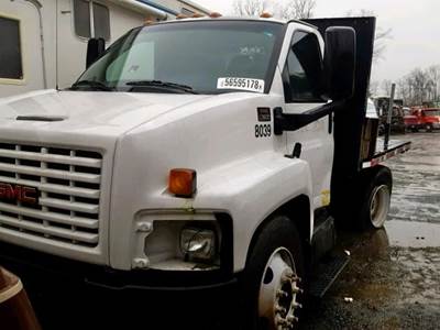 GMC C7500 Salvage Truck