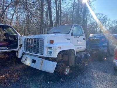 GMC TopKick C6500 Salvage Truck
