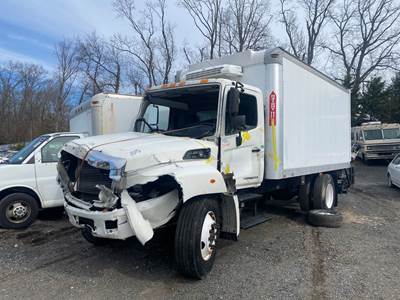 Hino 268 Salvage Truck
