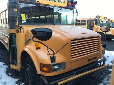 International 3800 Salvage Truck