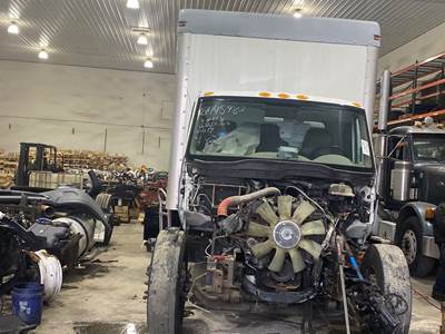 International 4300V Salvage Truck