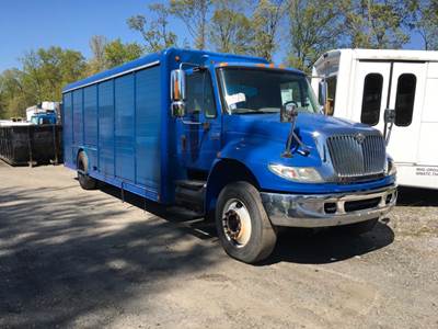 International 4400 Salvage Truck