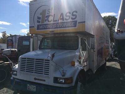 International 4700 Salvage Truck