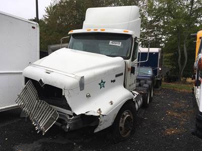 International 9100i Salvage Truck