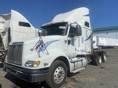 International 9400i Salvage Truck