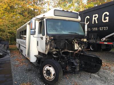 International Bus Salvage Truck