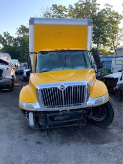 International DuraStar 4300 Salvage Truck