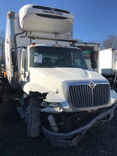 International DuraStar 4300 Salvage Truck