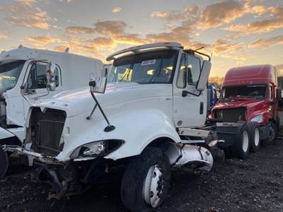 International ProStar Salvage Truck