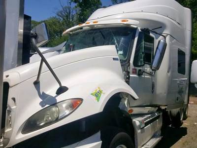 International ProStar Salvage Truck