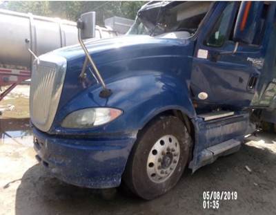 International ProStar Salvage Truck