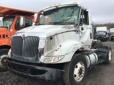 International TranStar 8600 Salvage Truck