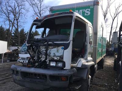 Isuzu FTR Salvage Truck