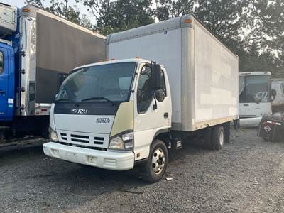 Isuzu NPR HD Salvage Truck
