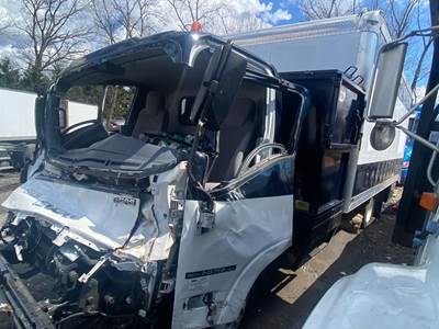 Isuzu NPR HD Salvage Truck