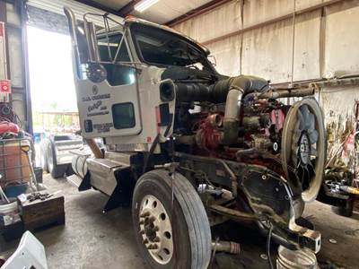 Kenworth T800 Salvage Truck