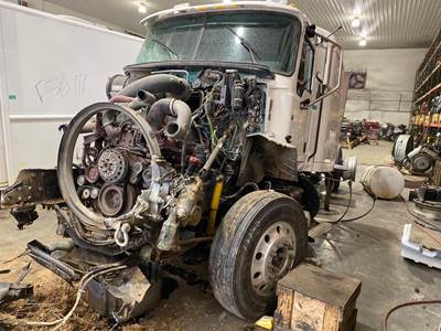 Mack Pinnacle CXU613 Salvage Truck