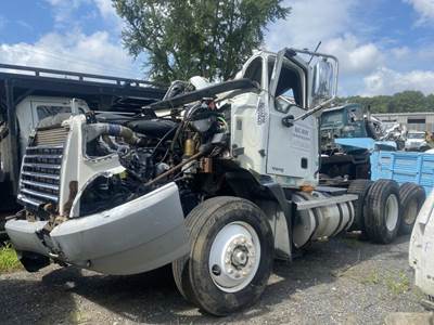 Mack Vision CXN613 Salvage Truck
