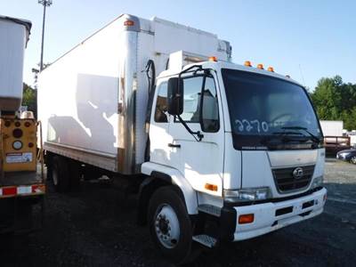 Nissan UD3300 Salvage Truck