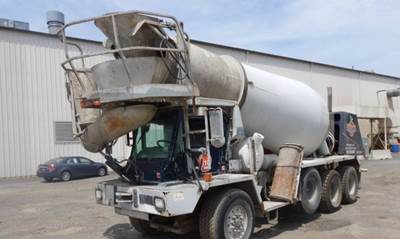 Oshkosh S-Series Salvage Truck