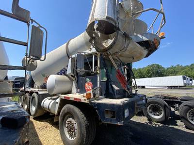 Oshkosh S-Series Salvage Truck