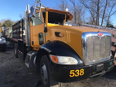 Peterbilt 335 Salvage Truck